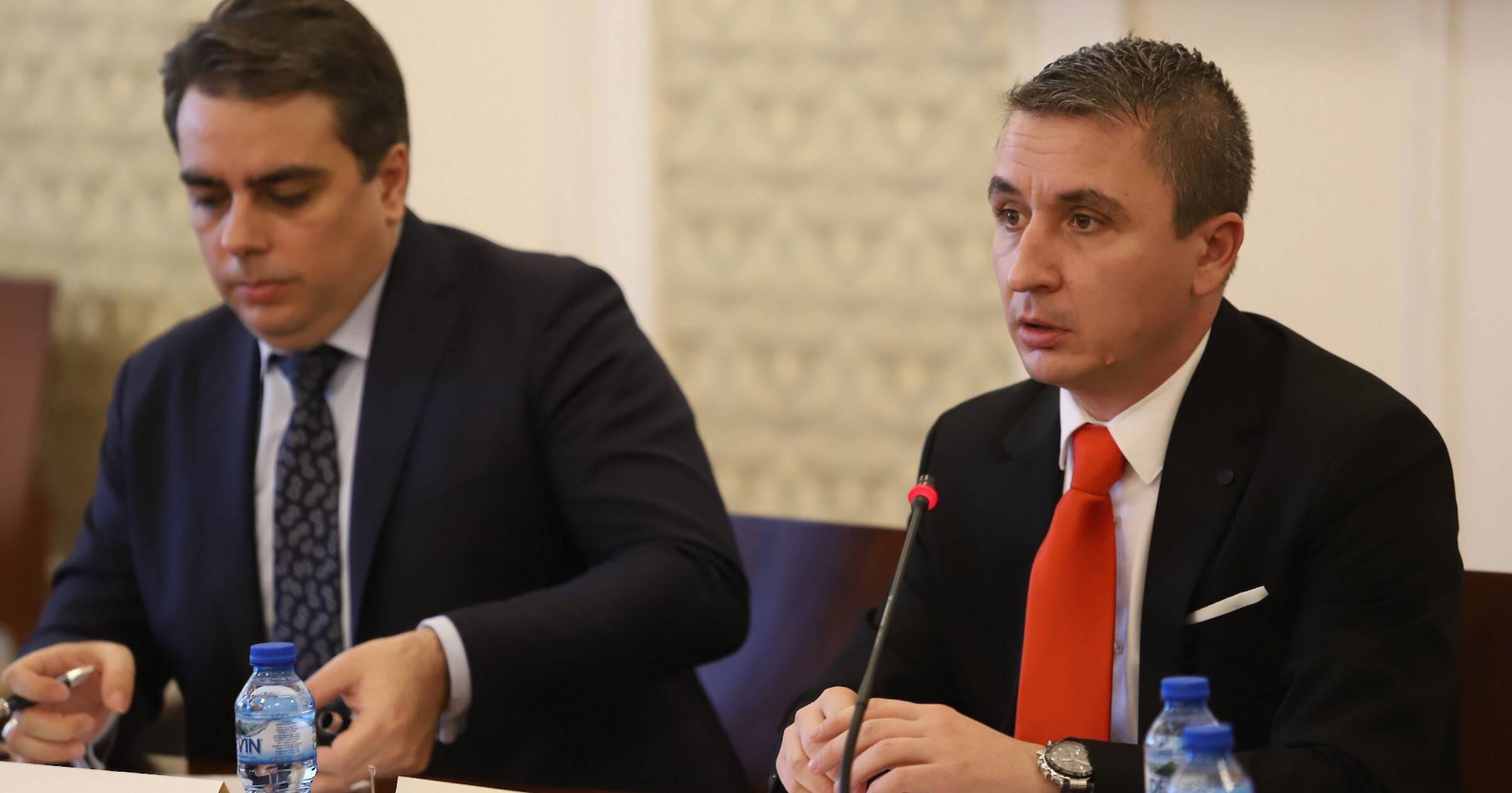  Асен Василев и Александър Николов 